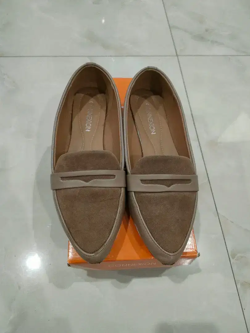 Sepatu Connexion Wanita Preloved