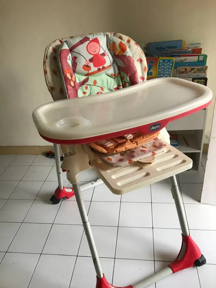 Kursi makan Chicco Poly