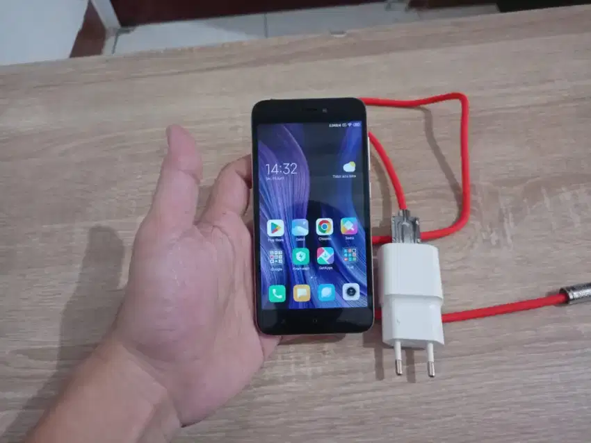 Hp xiaomi redmi 5A memory 16gb ram 2gb siap pakai dan running