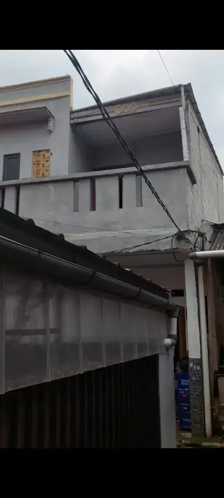 Jual rumah 2 lantai deket tol andara, samping persis studio persari