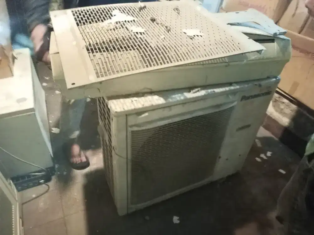 Ac bekas  siap d ambil k lokasi