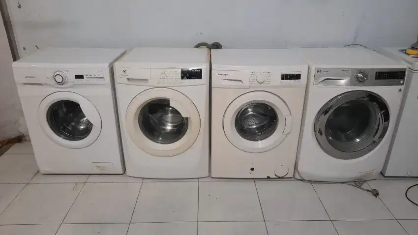 Mesin Cuci Front Loading Bekas Normal Bergaransi