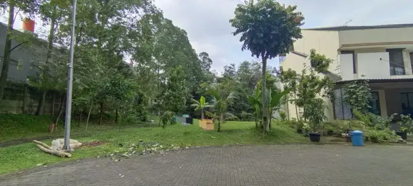 14jt/mtr kavling hoek taman The Eminent bsd