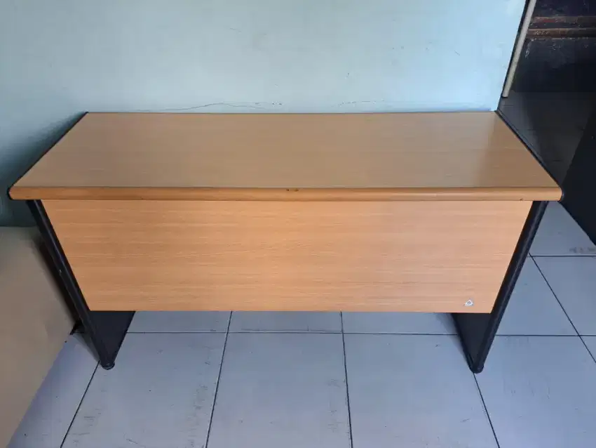 Meja kerja meja kantor