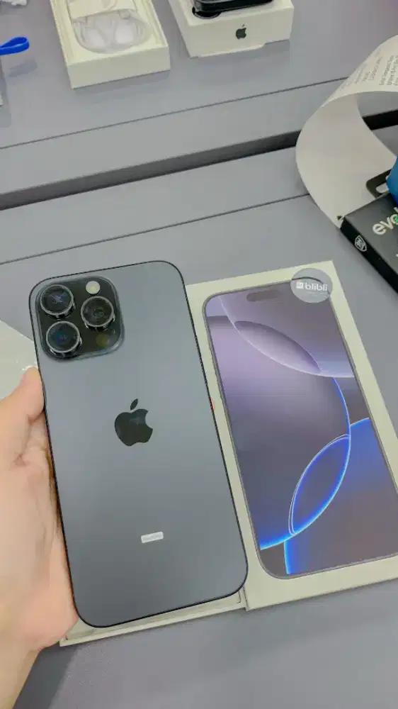 IPHONE CASH DAN KREDIT