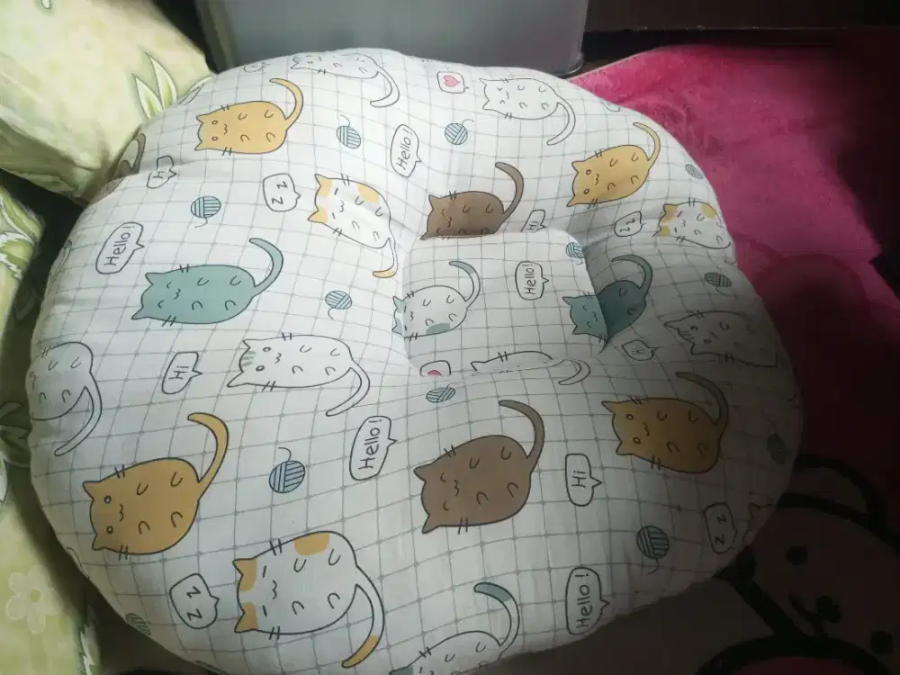 Sofa bayi motif cat