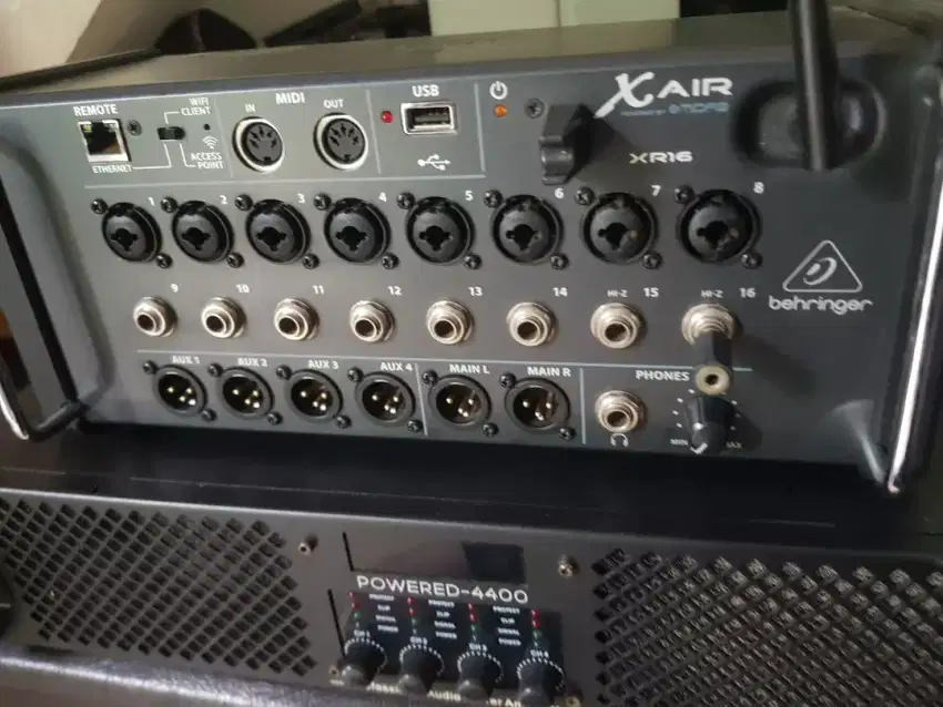 Mixer Digital Behringer XR 16 Kondisi Istimewa