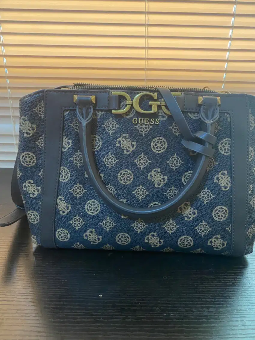 Dijual prelove tas guess asli