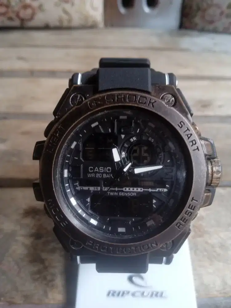 Jam tangan digital/manual merek CASIO