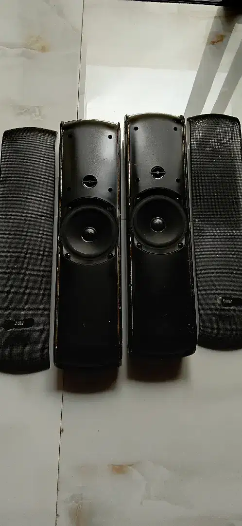 1 pasang Speaker B&W