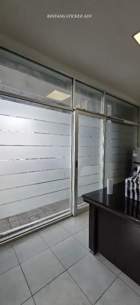 Sticker sunblast cutting garis² dan polos ada motif &riben kaca film