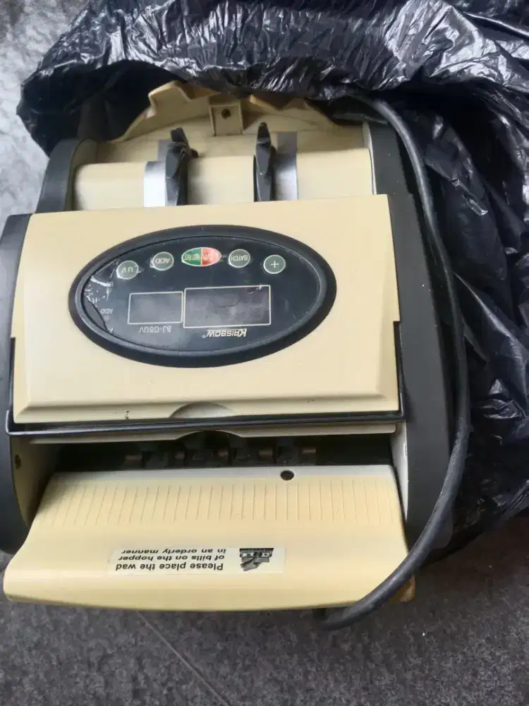 Mesin penghitung uang