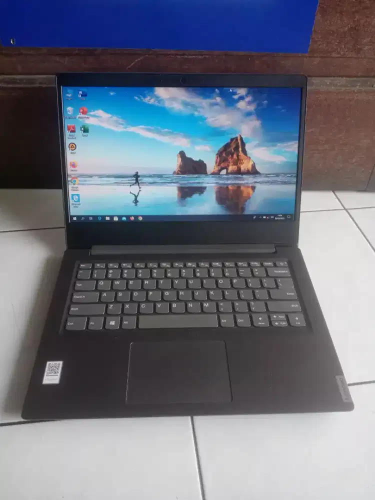 Laptop Lenovo V14-ADA Amd 3020e Ram 8 Ssd 256