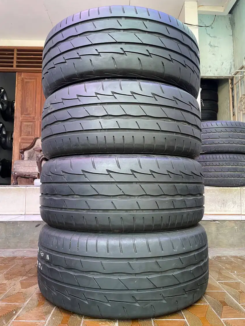 Ban Bridgestone Potenza Adrenalin Re003 235 50 r18 4Pcs