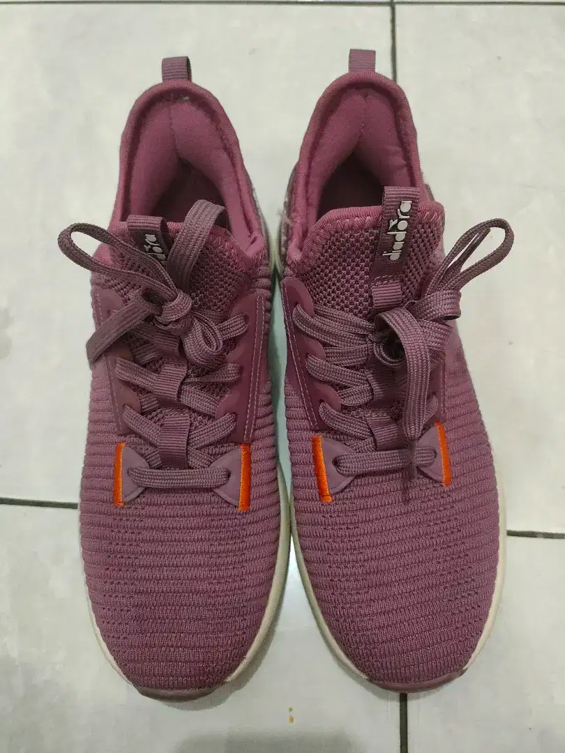 Sepatu Diadora Preloved