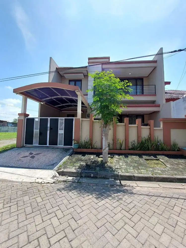 Dijual Rumah Pakuwon City Griya Asri 2 Lantai Siap Huni Bagus