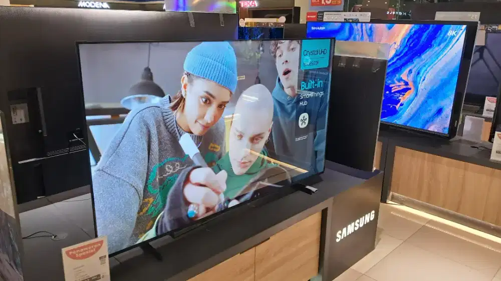 50 Crystal UHD U8500F 4K Smart TV (2025)