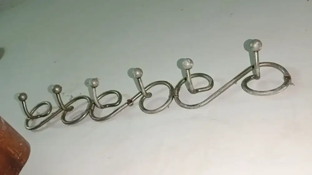 Gantungan baju stainless