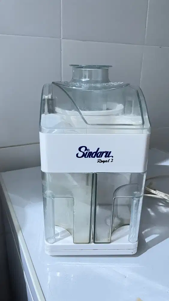 Slow juicer / cold press juicer
