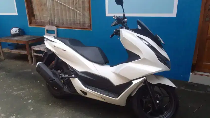 PCX Putih CBS 2024