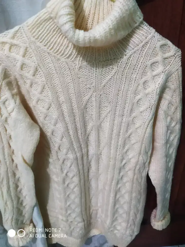 Sweater rajut wanita bahan adem