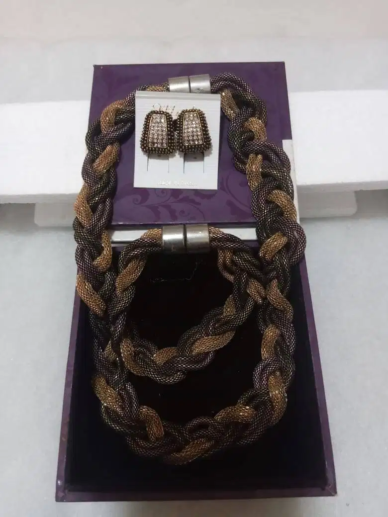 Set Kalung, Gelang, Anting Model Kepang