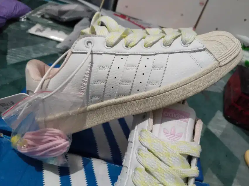 Adidas Superstar original SIZE 40
