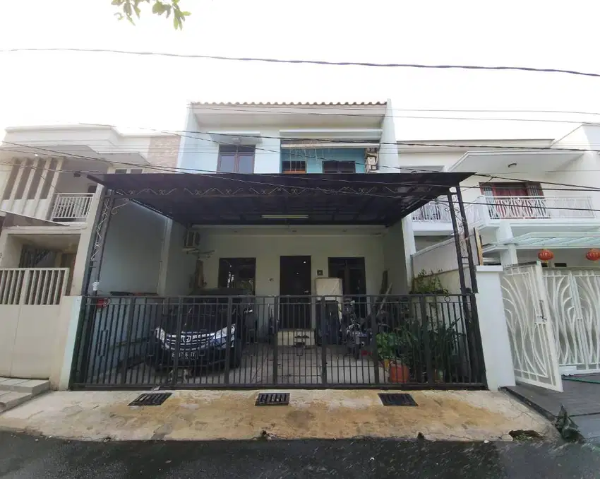 Dijual Rumah 3 Lantai Cawang Jakarta Timur