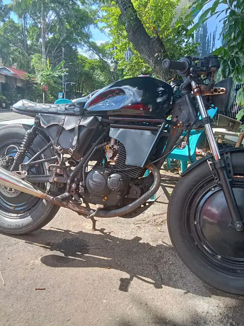 Motor costum basic thunder