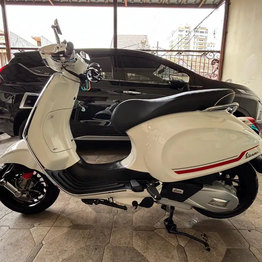 VESPA SPRINT IGET 150ABS AT 2023 (Like New 1000% Super Istimewa!)