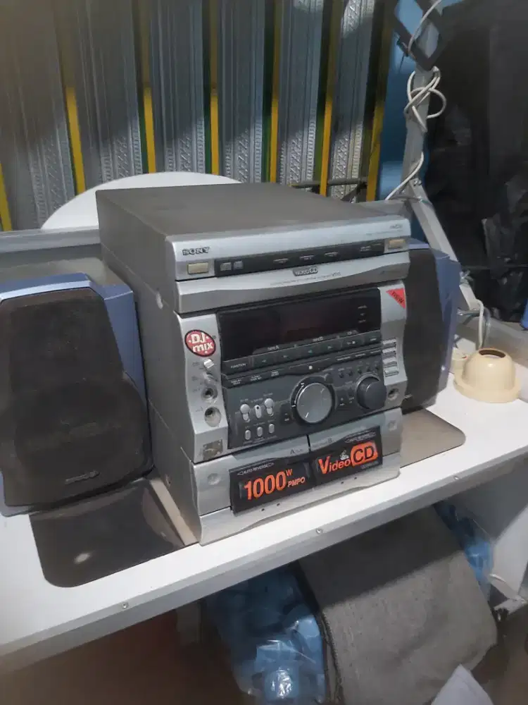 Compo Sony MHC V555 plus speaker simba