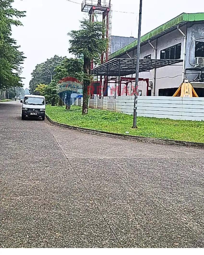 DI SEWA GUDANG TAMAN TEKNO BSD ADA MEZZANINE KANTOR RAPI ROW JL BESAR