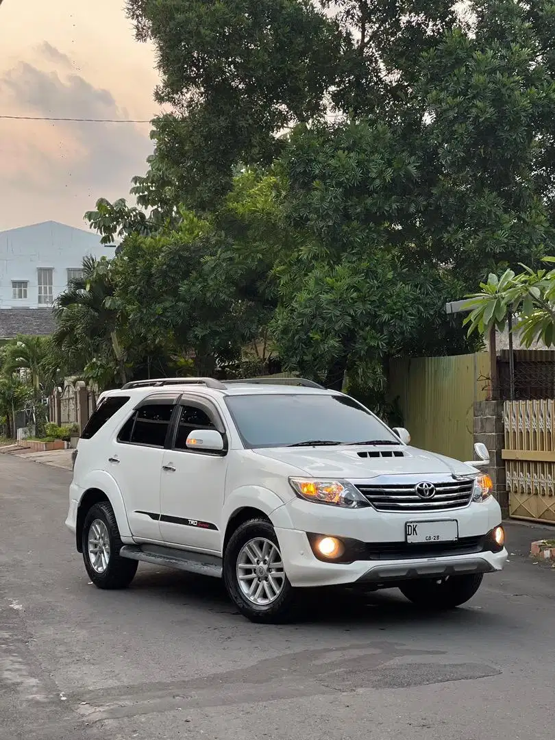 Low km! Fortuner VNT TRD AT 2013 asli istimewa
