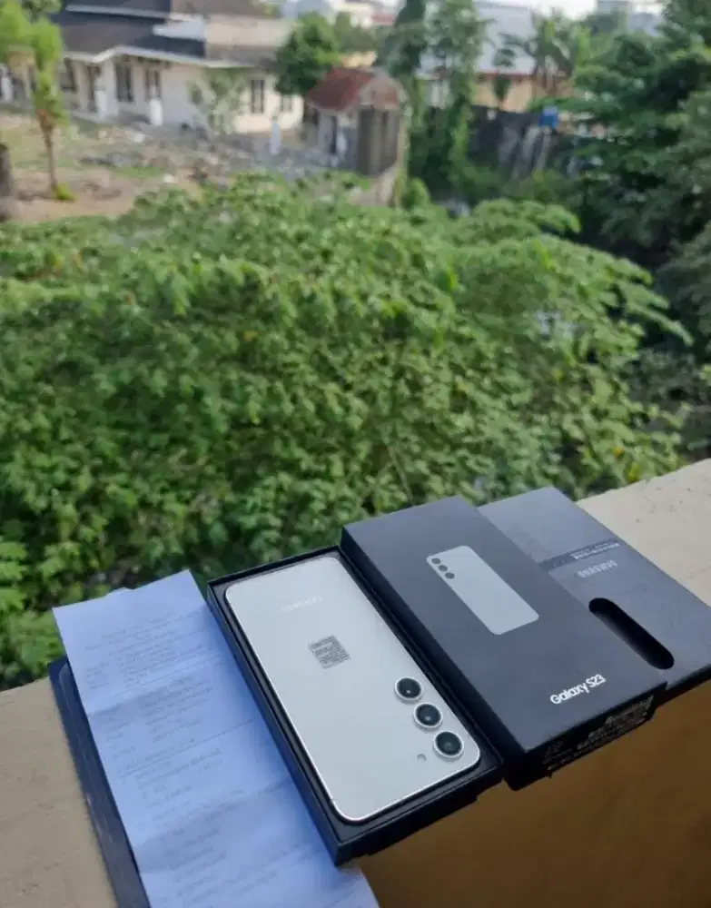 Samsung Galaxy S23 5G 8/256 GB SEIN Kondisi Seperti Baru
