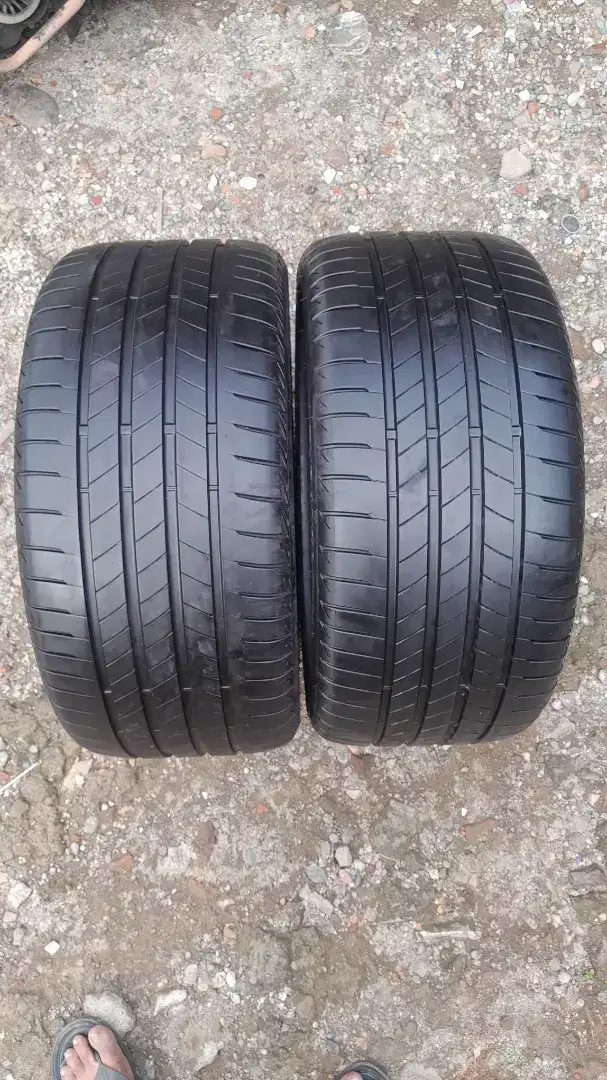 Ban copotan S.claas Bridgestoen turanza T005 RFT 275/35 R19 90%.2pcs