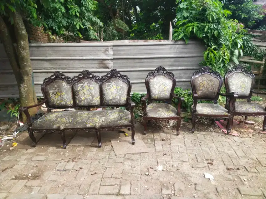 Kursi tamu ukir dari kayu jati lams