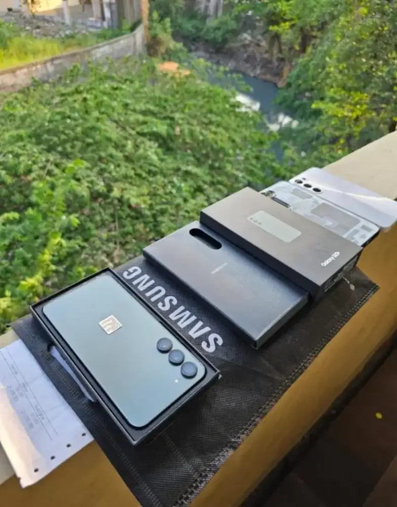 Samsung Galaxy S23 Plus 5G 8/256 GB SEIN Kondisi Seperti Baru