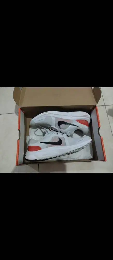 Sepatu Nike Vomero Running sz 42,5