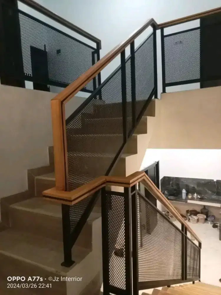 Ralling tangga Pegangan kayu Meranti