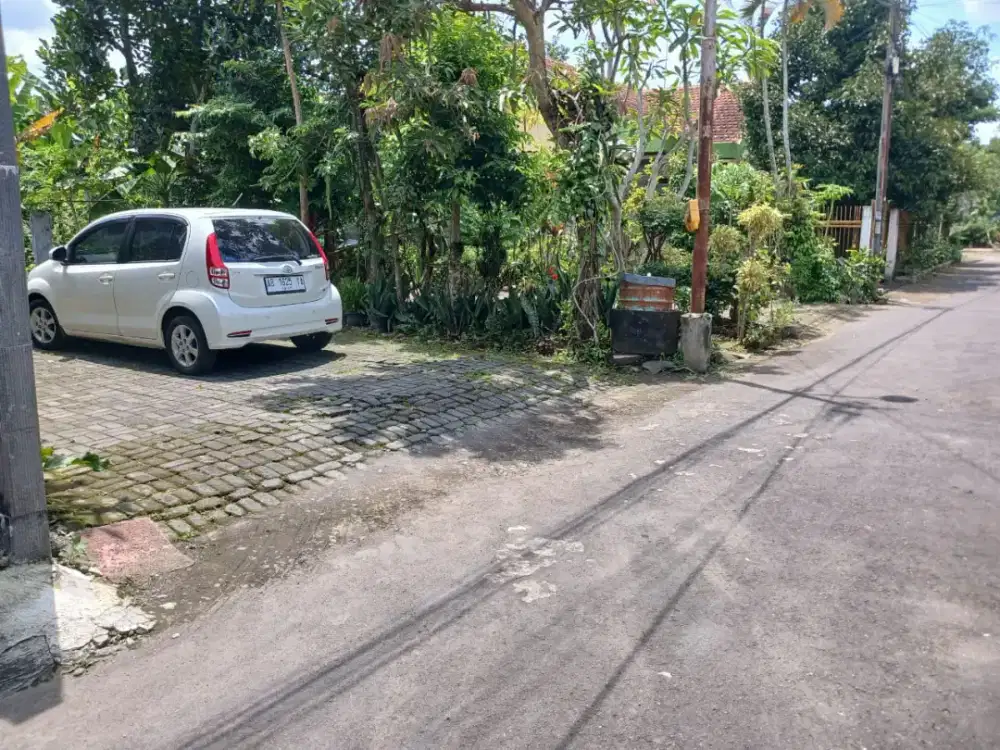 Tanah di Plemburan SHMP Murah komplek dokter