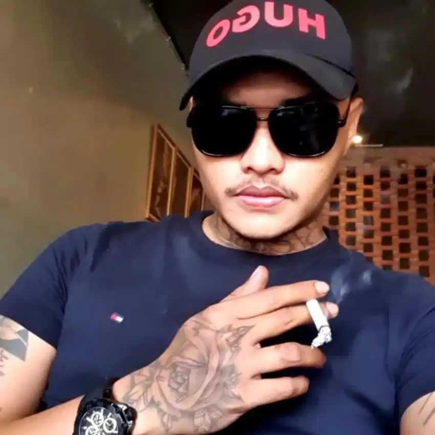 Hugo boss red list cap authentic