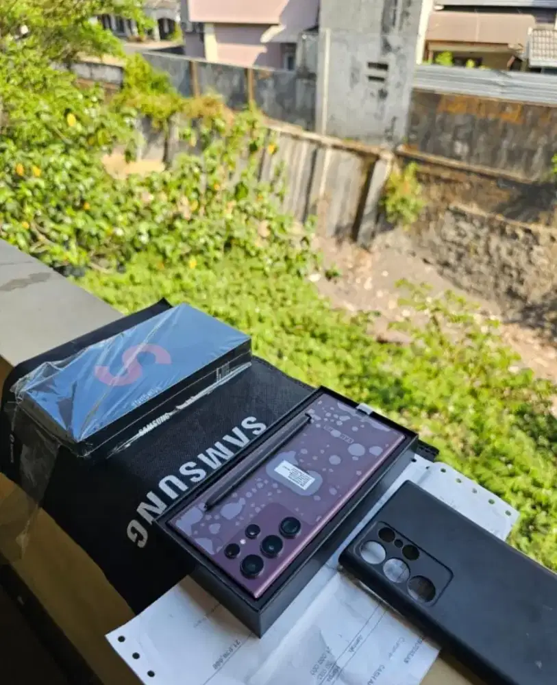 Samsung Galaxy S22 Ultra 5G 12/256 GB SEIN Kondisi Masih Bagus