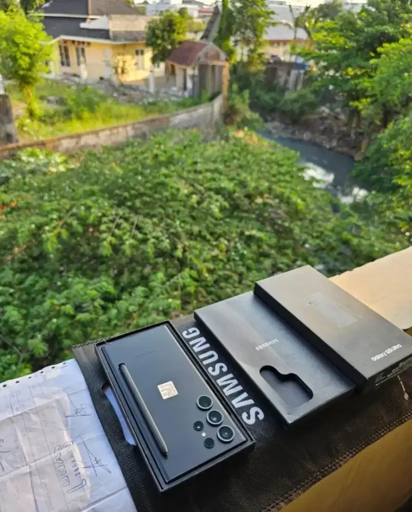 Samsung Galaxy S23 Ultra 5G 12/512 GB SEIN Kondisi Seperti Baru