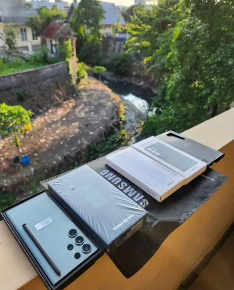 Samsung Galaxy S23 Ultra 5G 12/1000 GB Kondisi Seperti Baru