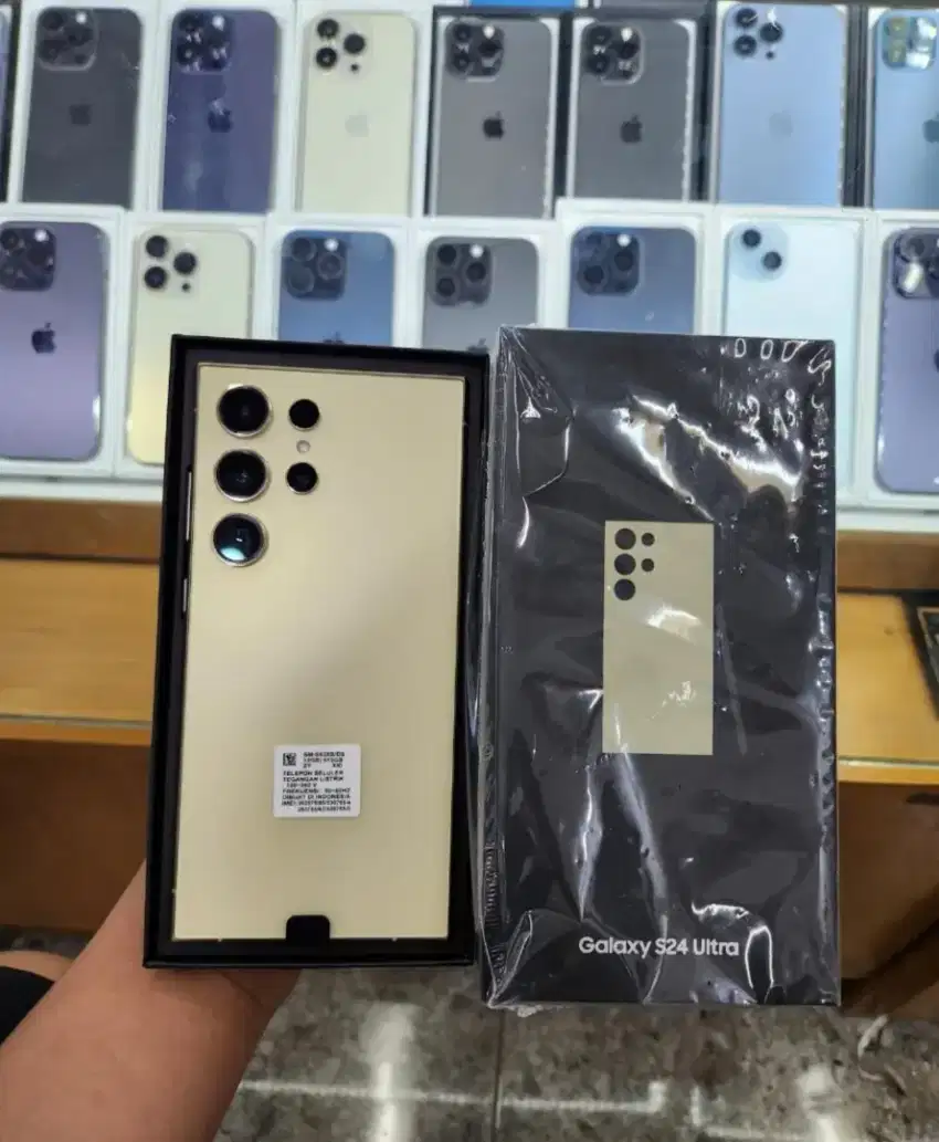 Samsung Galaxy S24 Ultra 5G 12/256 GB SEIN Kondisi Seperti Baru