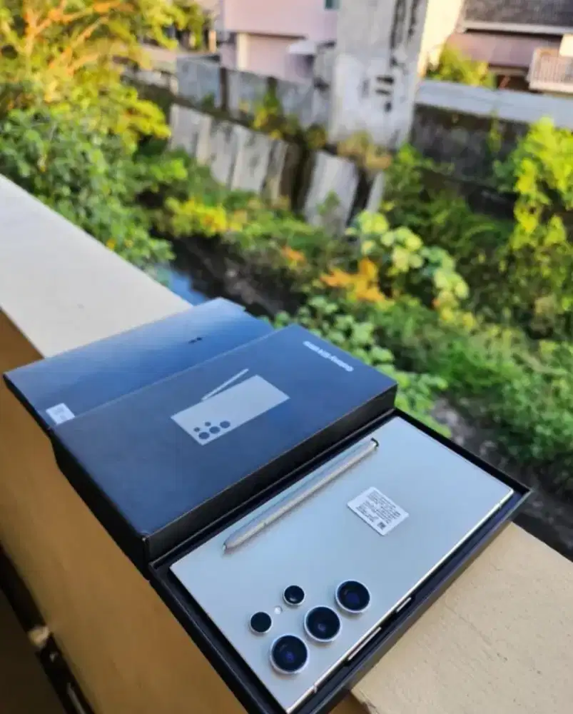 Samsung Galaxy S24 Ultra 5G 12/1000 GB SEIN Kondisi Seperti Baru