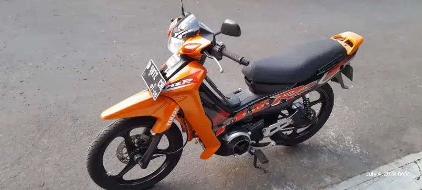 F1ZR 2002 Mulus Jarang Dipakai