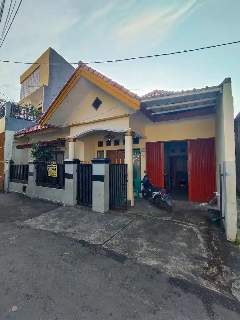 Dijual Rumah Strategis untuk Tempat Usaha