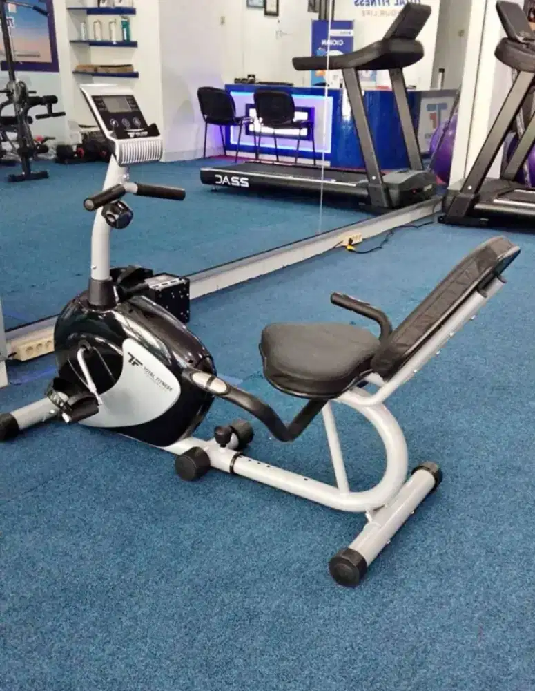 SEPEDA STATIS BANTU TERAPI/OLAH RAGA RECUMBENT BIKE TL 8570 TOTAL GYM