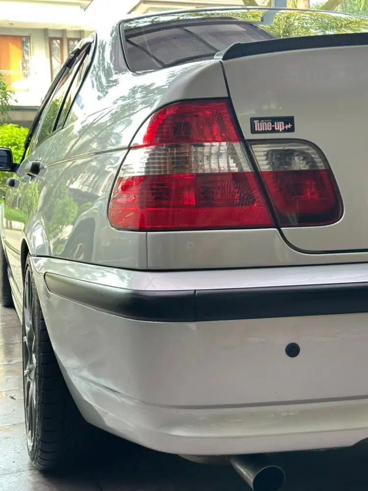 BMW 318i 2004 Bensin